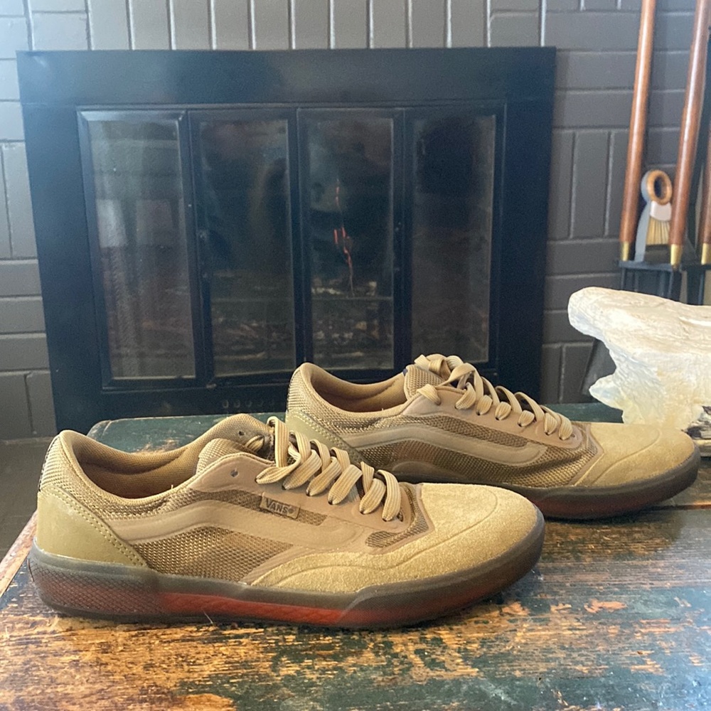 Vans AVE Pro Butternut Size 9.5 NWOT